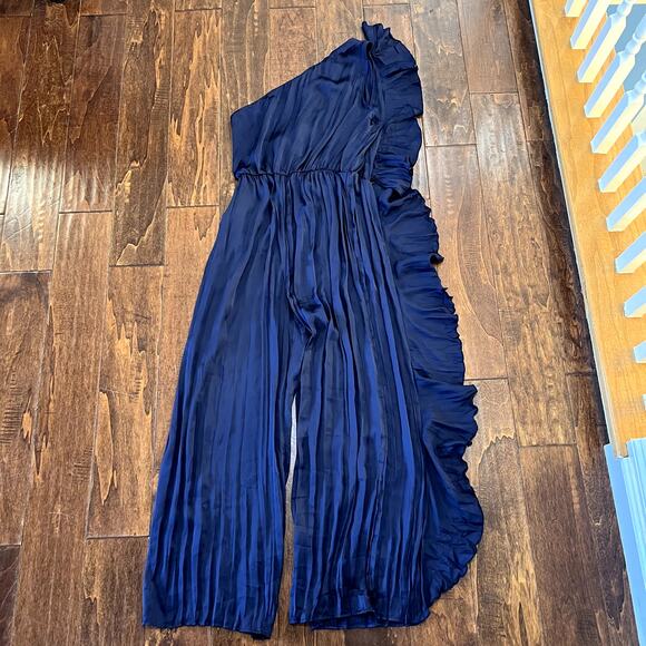 ZARA Wrinkled-Effect Asymmetrical JUMPSUIT Off One Shoulder Navy Blue Size M NWT - Picture 4 of 9